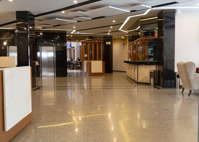 Abastos Plaza 4* México DF